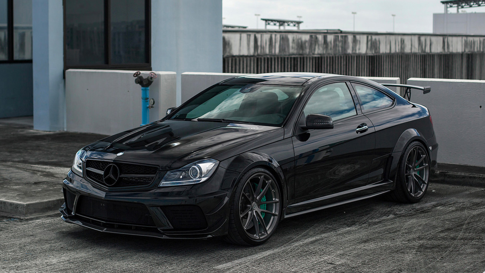 Mercedes-Benz C63 Coupe Black Edition Rental Miami Lusso