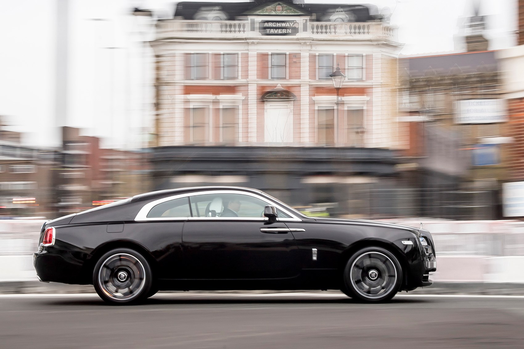 luxury car rental